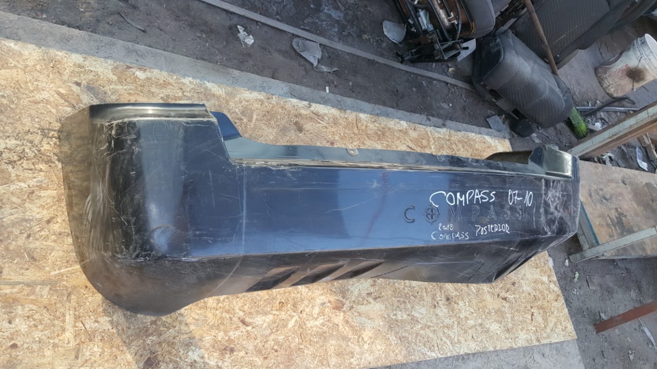 PARACHOQUES POSTERIOR JEEP COMPASS 2007 AL 2010